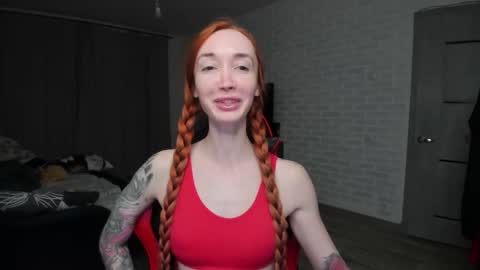 Snapshot of roxy_silver chatting on 11/27/25, 05:04 Roxy online show from 11/27/25, 05:04