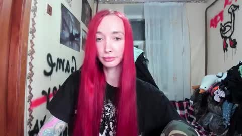 Snapshot of roxy_silver chatting on 01/05/26, 07:28 Roxy online show from 01/05/26, 07:28