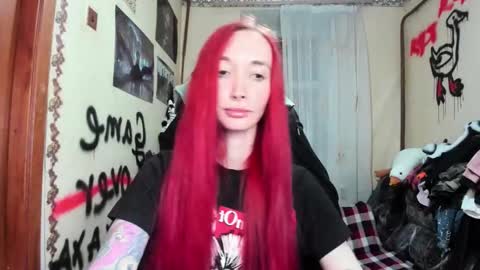 Snapshot of roxy_silver chatting on 01/07/26, 02:41 Roxy online show from 01/07/26, 02:41