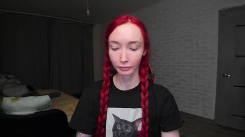 Snapshot of roxy_silver chatting on 02/12/26, 02:45 Roxy online show from 02/12/26, 02:45