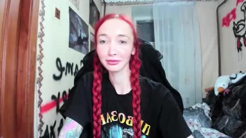 Snapshot of roxy_silver chatting on 02/21/26, 08:32 Roxy online show from 02/21/26, 08:32