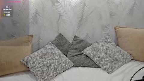 Snapshot of roxy_sunny chatting on 01/29/25, 03:54 Roxy GMT2 Mon 10 AM - 4 PMTue 10 AM - 4 PM Wed 10 AM - 4 PM Sat 10 AM - 4 PM Sun 10 AM - 4 PM. online show from 01/29/25, 03:54