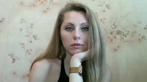 roxyfox18x01 online show from 02/23/26, 08:33