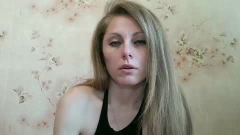 roxyfox18x01 online show from 04/30/26, 07:58