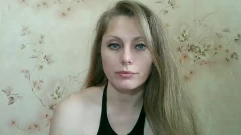 roxyfox18x01 online show from 05/18/26, 06:41
