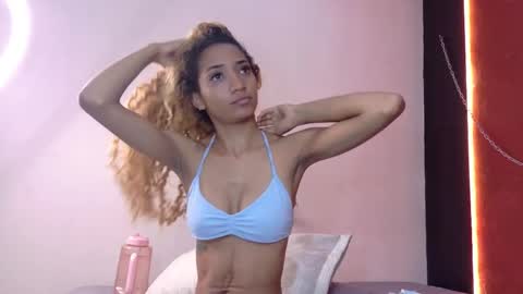 roxypalmer11 online show from 01/16/26, 11:47