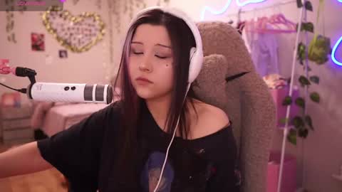 roxysuh online show from 05/22/26, 08:42