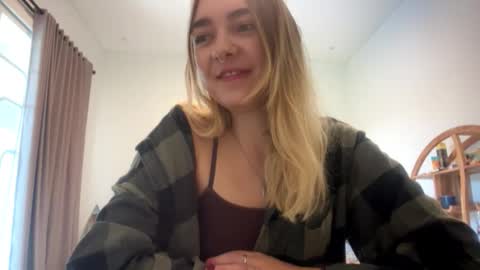 Roxy online show from 03/12/26, 11:44