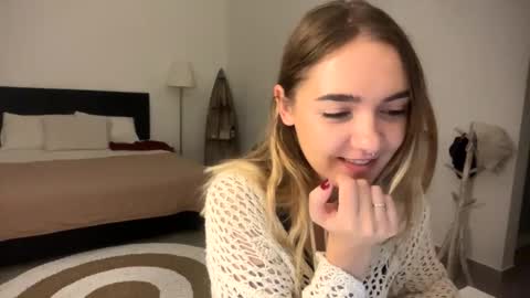 Roxy online show from 03/21/26, 07:39