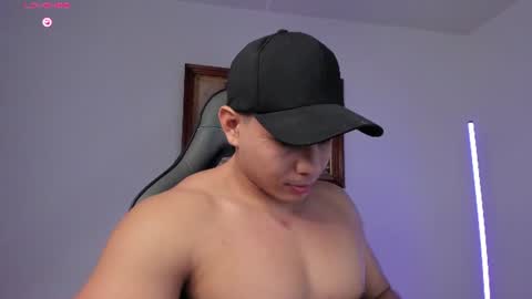 Snapshot of roy__constance chatting on 07/02/26, 02:55 Roy Constance online show from 07/02/26, 02:55