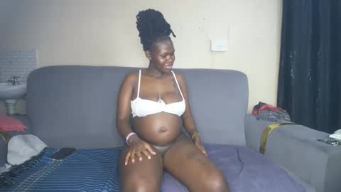 royal_charm online show from 02/28/26, 07:48