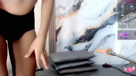 royal_xx online show from 03/26/26, 08:47