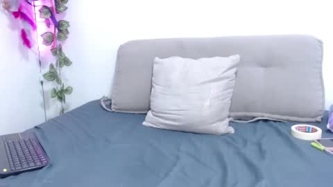 Bruna Royale  online show from 03/13/26, 06:03