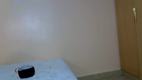 Snapshot of royalseductress chatting on 03/22/26, 09:51 royalseductress online show from 03/22/26, 09:51