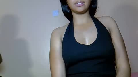 Snapshot of royalseductress chatting on 03/25/26, 10:05 royalseductress online show from 03/25/26, 10:05