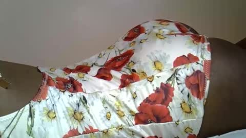 Snapshot of royalseductress chatting on 04/11/26, 07:45 royalseductress online show from 04/11/26, 07:45