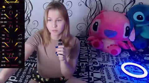 angela online show from 10/05/25, 07:17