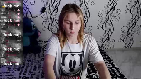 angela online show from 11/14/25, 01:54