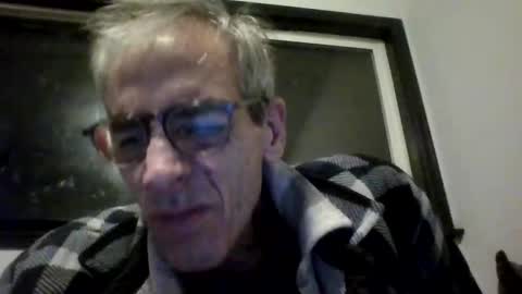 Snapshot of royboy2561 chatting on 11/22/25, 11:09 Roy Murrin online show from 11/22/25, 11:09