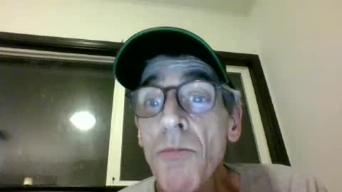 Snapshot of royboy2561 chatting on 12/20/25, 08:10 Roy Murrin online show from 12/20/25, 08:10