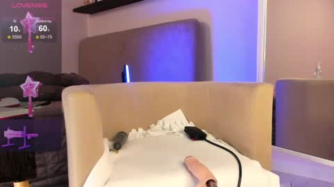 AnikaIm so hot that Ive already burned myself do you want me to set you on fire too  online show from 01/04/25, 01:10