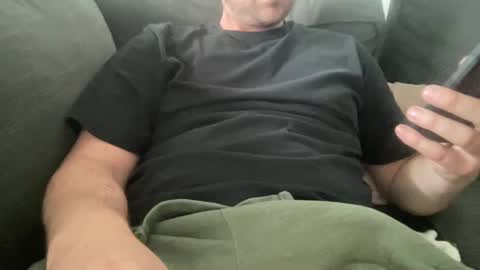 Snapshot of roythegil chatting on 09/19/25, 05:13 roythegil online show from 09/19/25, 05:13