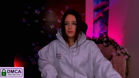 Snapshot of rozmary_ket chatting on 12/06/24, 06:28 Im Rozmary nice to meet you 3 online show from 12/06/24, 06:28