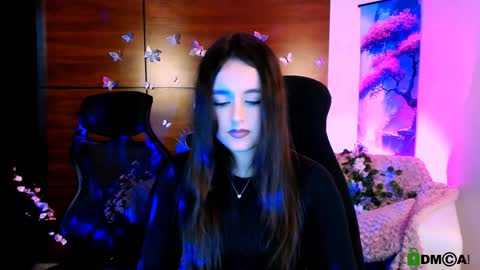 Snapshot of rozmary_ket chatting on 01/06/25, 02:03 Im Rozmary nice to meet you 3 online show from 01/06/25, 02:03