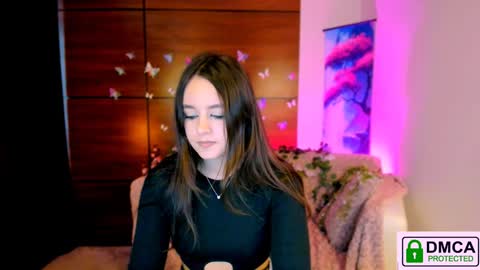 Snapshot of rozmary_ket chatting on 01/14/25, 10:38 Im Rozmary nice to meet you 3 online show from 01/14/25, 10:38