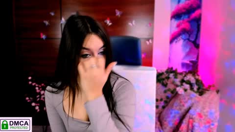 Snapshot of rozmary_ket chatting on 01/16/25, 10:32 Im Rozmary nice to meet you 3 online show from 01/16/25, 10:32