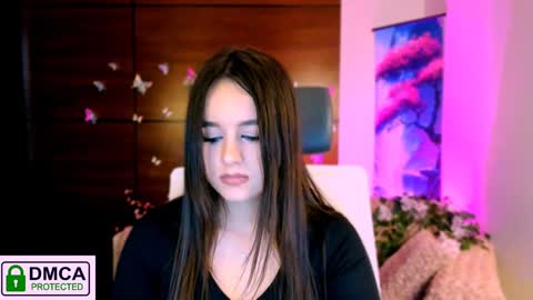 Snapshot of rozmary_ket chatting on 01/17/25, 04:47 Im Rozmary nice to meet you 3 online show from 01/17/25, 04:47