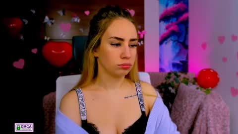 Snapshot of rozmary_ket chatting on 02/17/25, 10:29 Im Rozmary nice to meet you 3 online show from 02/17/25, 10:29