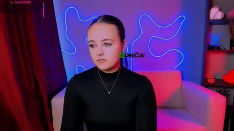 Snapshot of rozmary_ket chatting on 10/10/25, 10:03 Im Rozmary nice to meet you 3 online show from 10/10/25, 10:03