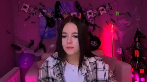 Snapshot of rozmary_ket chatting on 10/23/25, 10:47 Im Rozmary nice to meet you 3 online show from 10/23/25, 10:47