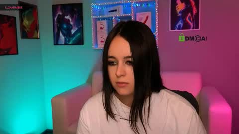 Snapshot of rozmary_ket chatting on 12/19/25, 05:09 Im Rozmary nice to meet you 3 online show from 12/19/25, 05:09