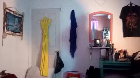 rraineonme online show from 04/11/26, 07:24