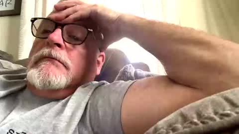 Snapshot of rs006 chatting on 10/16/25, 03:57 rs006 online show from 10/16/25, 03:57