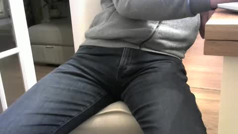 Snapshot of rsindie2 chatting on 12/16/24, 10:13 rsindie2 online show from 12/16/24, 10:13