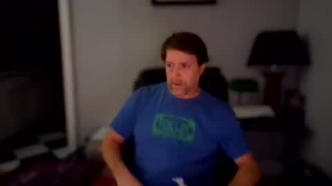 Snapshot of rtrmoney18 chatting on 09/28/25, 05:46 rtrmoney18 online show from 09/28/25, 05:46