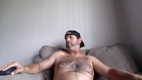Snapshot of rubbingoneout714 chatting on 07/01/26, 04:29 rubbingoneout714 online show from 07/01/26, 04:29