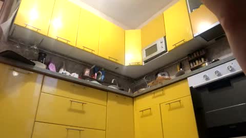 Rubi online show from 10/27/25, 05:33