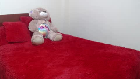 Snapshot of ruby_sky69 chatting on 09/11/25, 01:33 Ruby Independent model help me reach 50 thumbs up online show from 09/11/25, 01:33