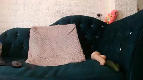 rubyemerald_ online show from 02/11/25, 04:55