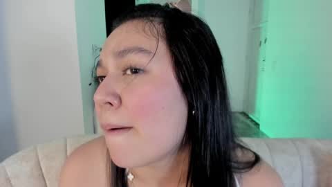 Snapshot of rubyhlowe chatting on 04/18/26, 03:32 RUBY online show from 04/18/26, 03:32