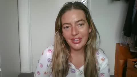 rubyredxxxoxxx online show from 02/11/26, 08:30