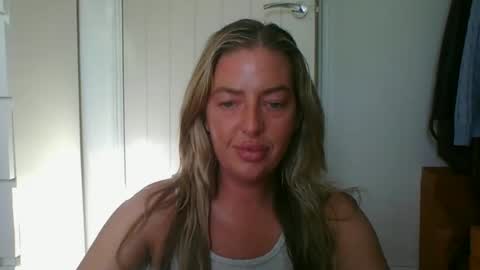rubyredxxxoxxx online show from 07/04/26, 07:03