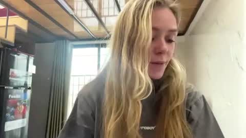 KaY online show from 07/09/26, 11:14