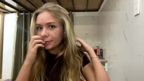 KaY online show from 07/12/26, 12:18