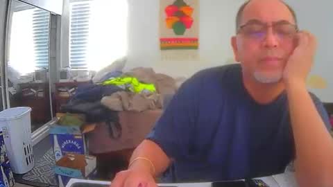 Snapshot of rueltrinidad73 chatting on 05/17/26, 07:32 rueltrinidad73 online show from 05/17/26, 07:32
