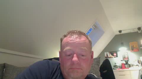 Snapshot of runepetter chatting on 08/02/26, 08:40 bignorwegian online show from 08/02/26, 08:40